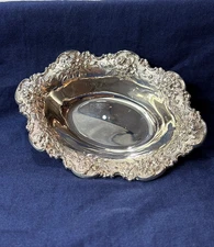 Vtg Sterling Silver S. Kirk & Sons 142 Oval Nut Tray 52.38G Repousse .925