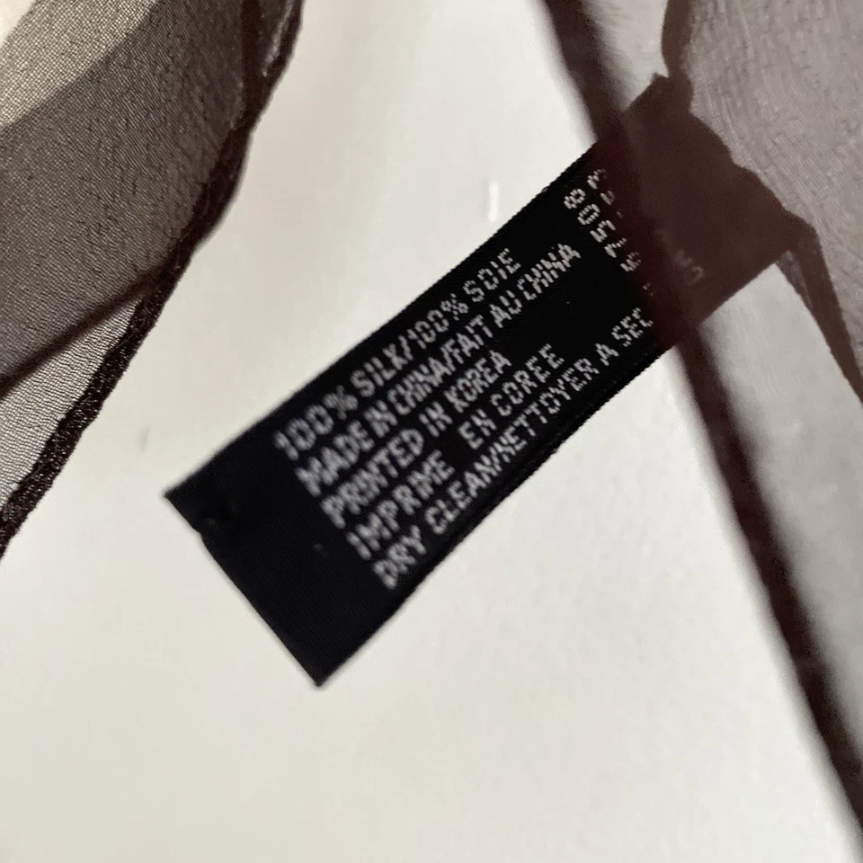 Ellen Tracy 真丝围脖保暖女性动物印花方形学院风 — 第 4/4 张图片