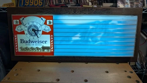 VINTAGE BUDWEISER BEER Clydesdale LIGHTED Clock PRICE/MESSAGE BOARD SIGN
