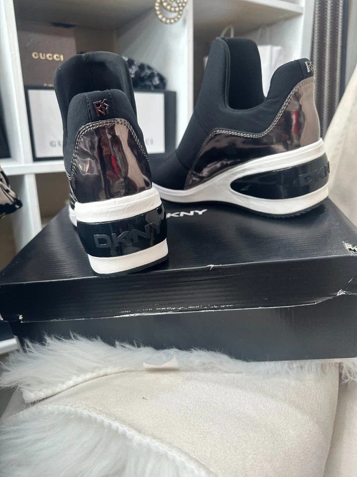 NUEVO DKNY para mujer talla 7,5 $100 Foto 3 de 4