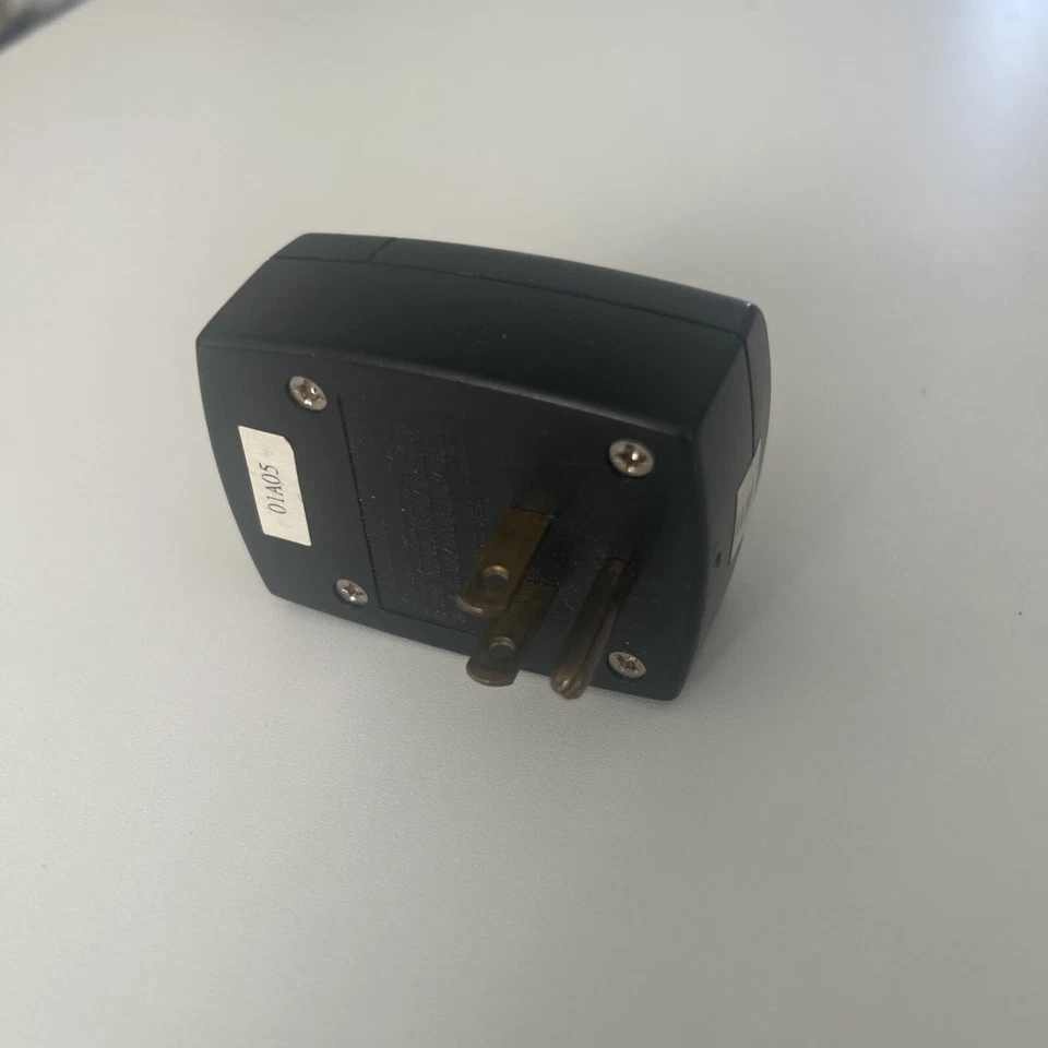 Radio Shack Surge Protector SINGLE OUTLET 61-2430 788 Joules Home Entertainment - Image 2 of 2