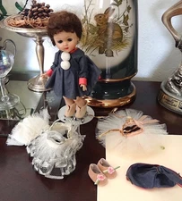 Vogue Ginny TLC BKW Walker 8" Doll + Ginny Ballet - Skater Outfits Misc (2615)