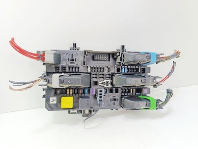 Vauxhall Astra H 2009 Petrol Fuse Box 13222173 UST129093