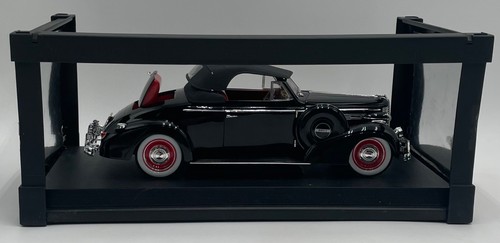 Signature Models Diecast 1/18 Black 1938 Buick Century Convertible Coupe - Picture 3 of 4