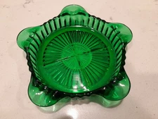 Vintage Anchor Hocking Forest Green Glass Queen Mary 5 Tab Table Ashtray EUC 
