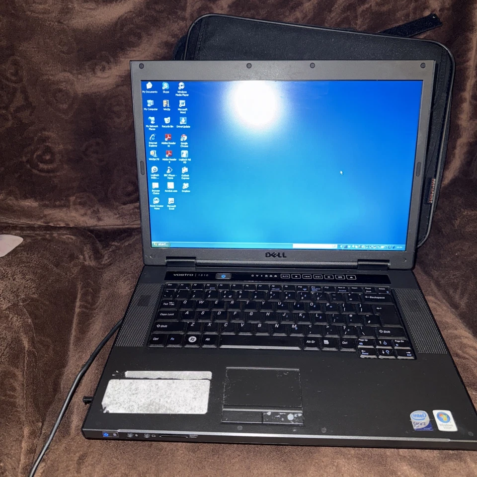 Dell Vostro 1510 Laptop With Charger And Bag - Image 2 of 4