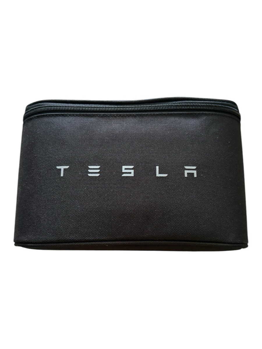 テスラ TESLA　純正　空気入れ Brand New Tesla OEM Genuine Air Compressor + Tire Repair Kit