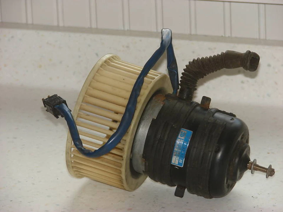 MOTOR SOPLADOR DE CALOR AIRE ACONDICIONADO ORIGINAL USADO PORSCHE 944 968 Foto 3 de 3