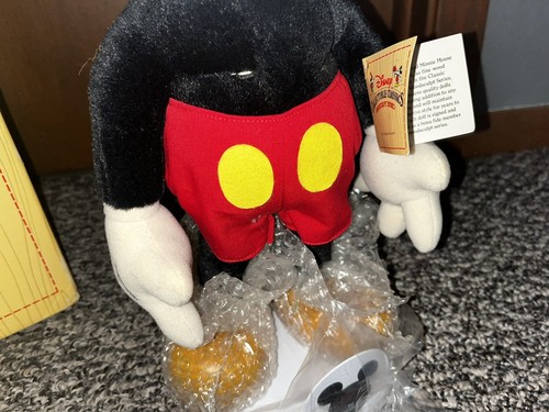 Mickey MOUSE Disney Collectible Classics Wood Sculpt Series #2355 Applause 1989 - Picture 6 of 15