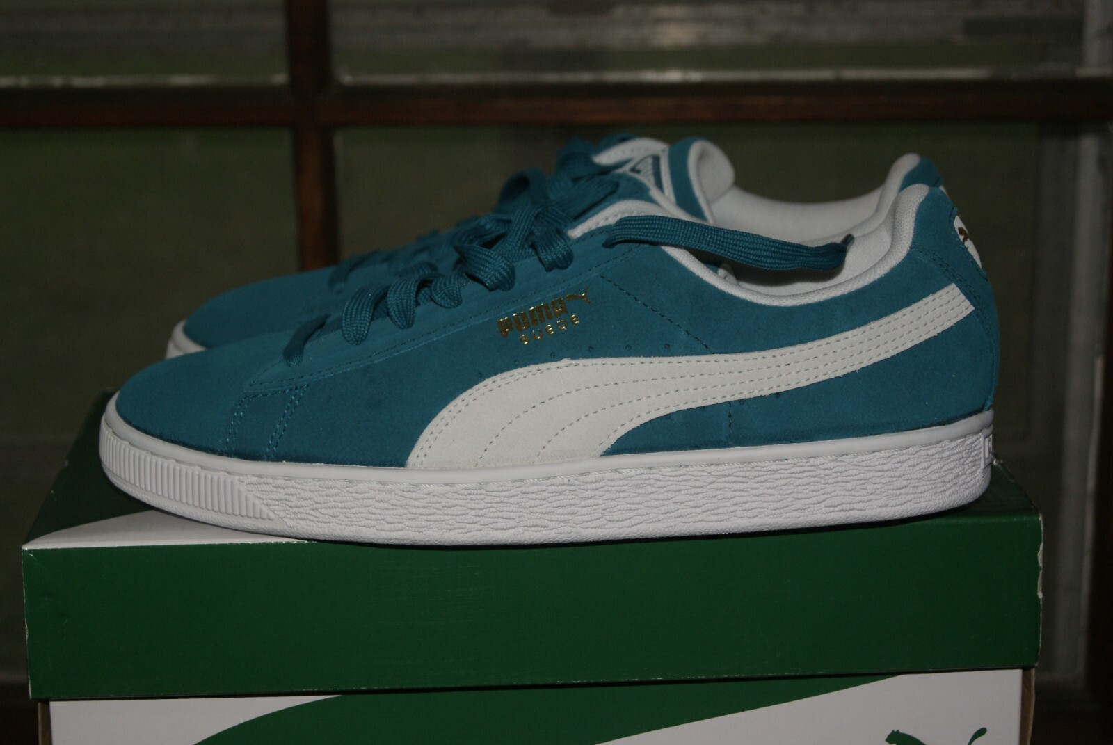 white skechers slip on shoes