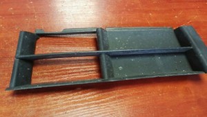 BMW E39 5er 95-00 523 525 528 530 Stoßstange Grill Rechts Fahrer 8235640