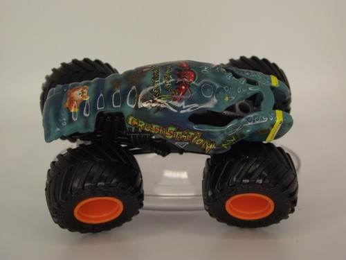 Hot Wheels Monster Jam Trucks 1:64 YOUR CHOICE Brodozer Crustation One Bad Ghoul - Picture 45 of 145
