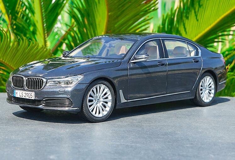 1:18 BMW All New 7 Series 750 Li 2017 Diecast Car Model Gifts
