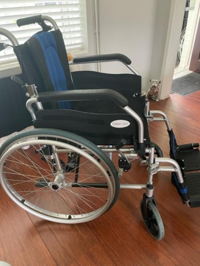 Elite Care ECSP0118 Lightweight Folding Self Propelled Wheelchair