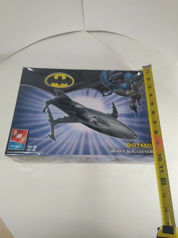 2003 AMT/ERTL Batman Batskiboat Model Kit 38040 New In Sealed Box - Image 2 of 4