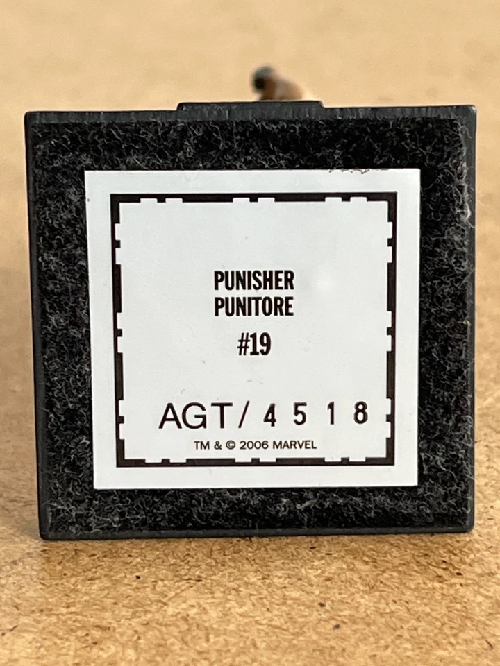 Classic Marvel Figurine Collection #19 PUNISHER (Eaglemoss, 2005) *Condition* - Image 4 of 4