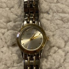 Ladies Classic NINE WEST Two Toned 6" Dress Quartz Watch Y121E Needs Battery!