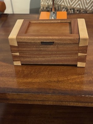 Ahorn & Nussbaum Taubenschwanz Schmuck/Schmuckkästchen Handarbeit Unikat