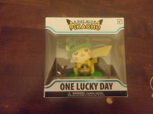 Funko Pop Pokemon A Day with Pikachu One Lucky Day Exclusive St Patrick Pop New