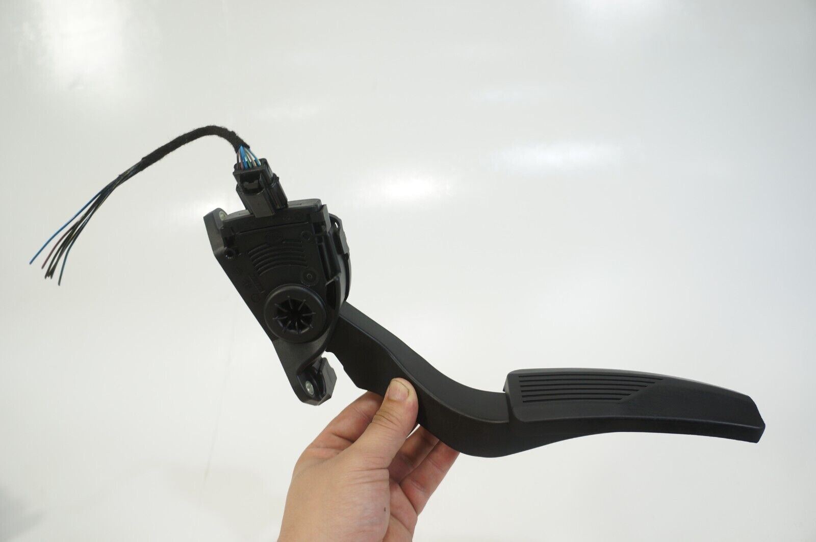 14-20 Maserati Ghibli Levante Gas Accelerator Throttle Pedal OEM 04861714AF