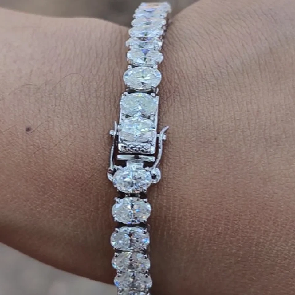 Pulseira de tênis feminina de moissanita branca corte oval 4x6mm folheada a ouro branco 14K - Imagem 2 de 4