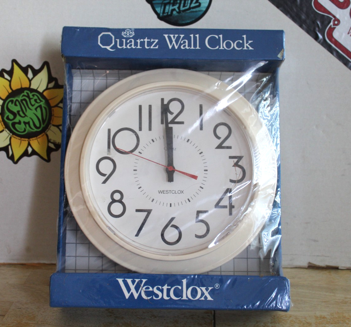 Vintage Westclox Quartz Classic Wall Clock. Off White/Beige Made In USA New.