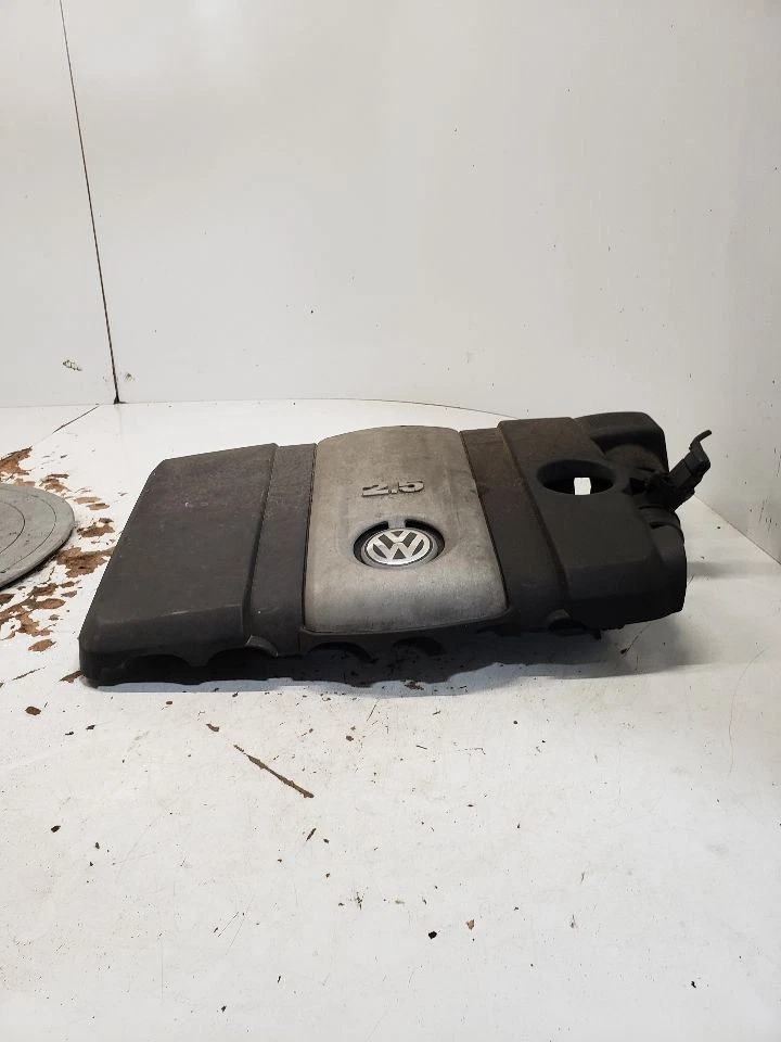 Air Cleaner 2.5L Fits 05-08 JETTA 1367557 - Image 2 of 4