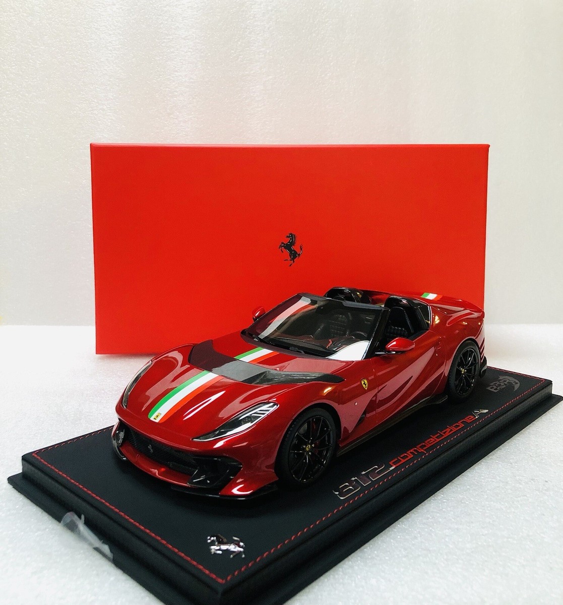 1/18 BBR Ferrari 812 Competizione Aperta Rosso Magma/Stripe 1/18 BBR Ferrari 812 Competizione Aperta Rosso Magma/Stripe