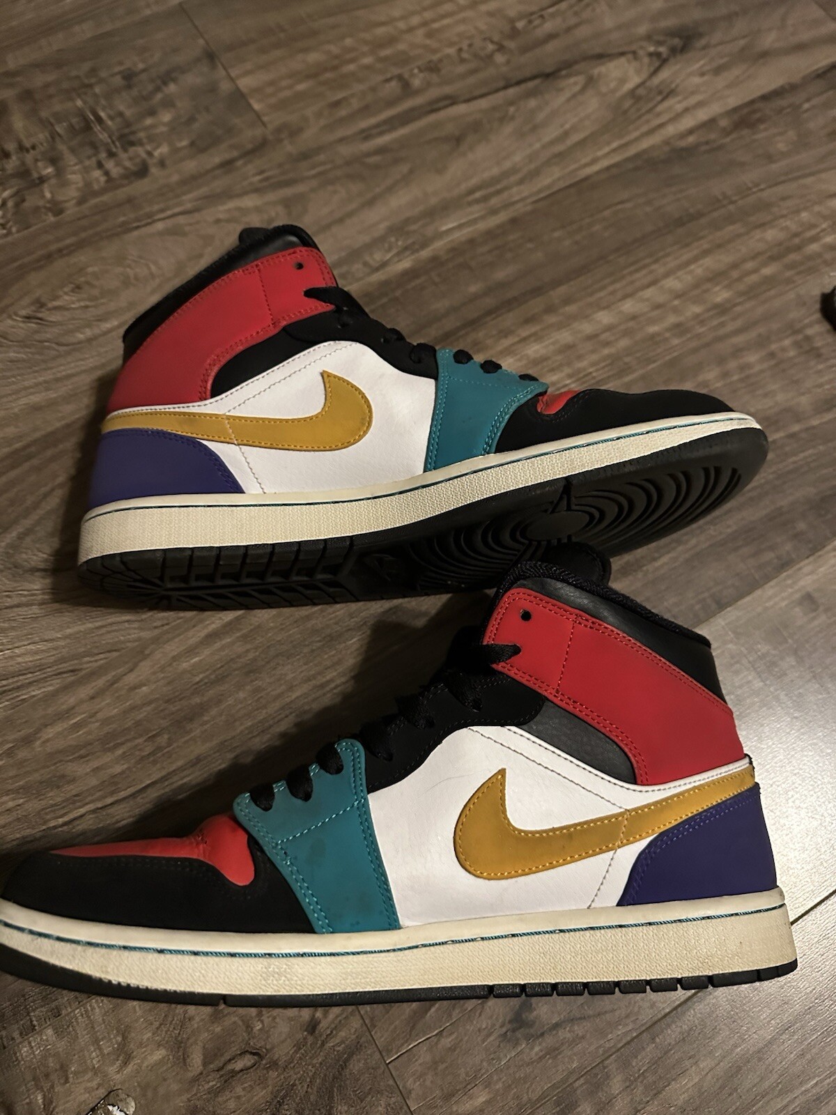 Air Jordan 1 mid multicolor size 11 men’s used