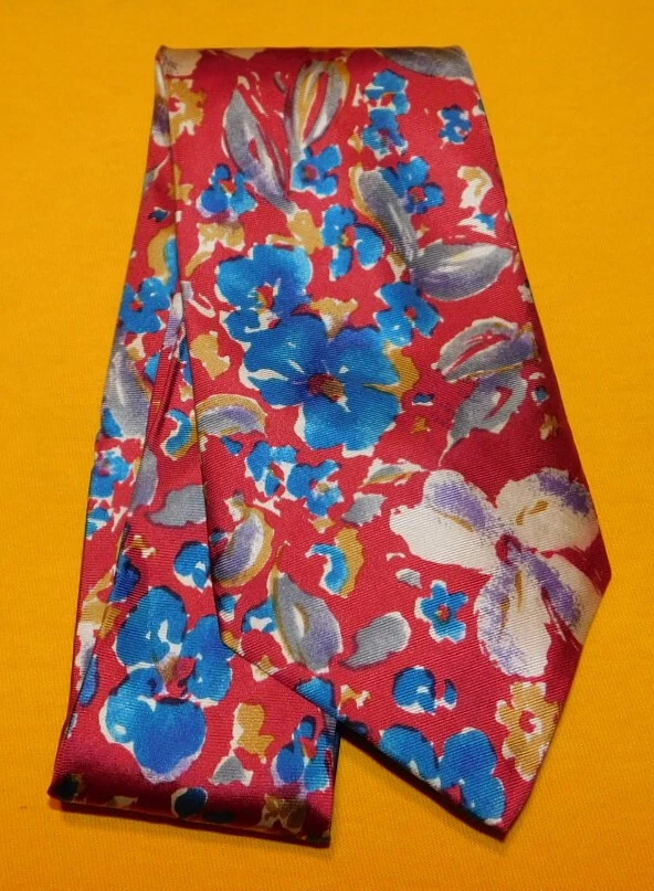 OLEG CASSINI MADE IN U.S.A. RED/WHITE/BLUE FLORAL TIE - TIES - DESIGNER TIES. - Image 2 of 3