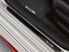 NEW 17-2018 Nissan Sentra NISMO Front Door Si...