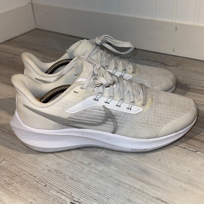 Nike Air Zoom Pegasus 39 Running Shoes / White / Sz 8