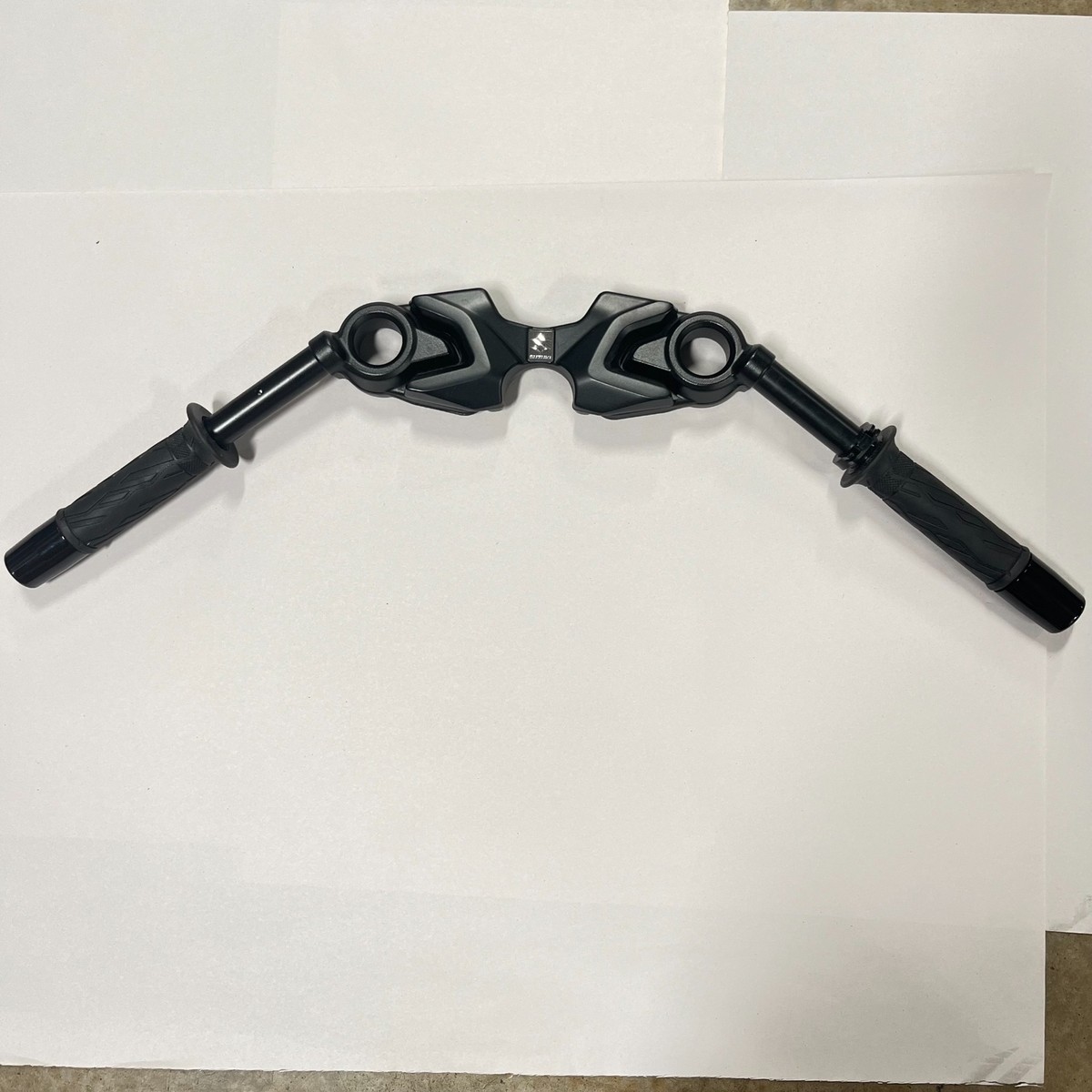 LIKE NEW GEN 3 OEM TOP TRIPLE TREE & HANDLE BARS TAKE OFF 22-24