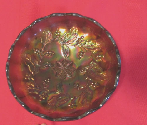 Vintage Fenton Glass Green Carnival Iridescent Holly & Berries 7"  Round   Bowl
