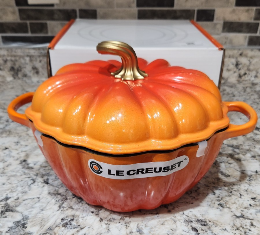 RARE Le Creuset Flamme Doree Signature Pumpkin Cocotte – Brand New