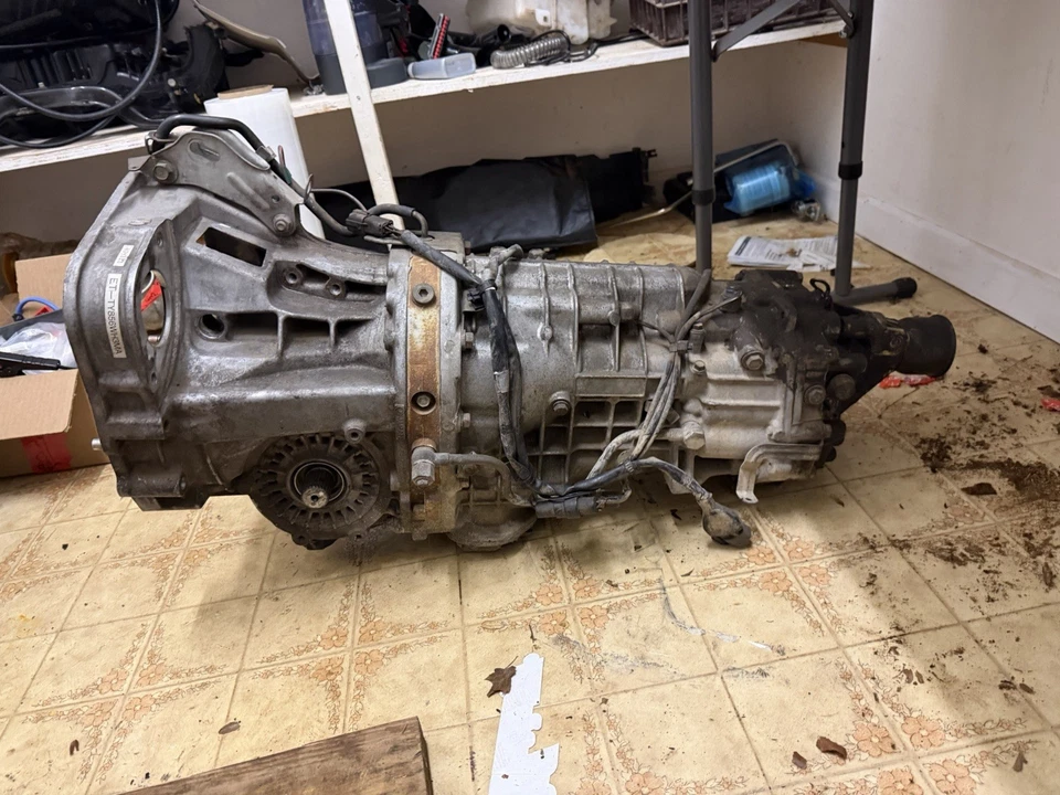 Subaru Impreza WRX STI 2004 6 velocidades transmisión manual Ty85 OEM Foto 4 de 4