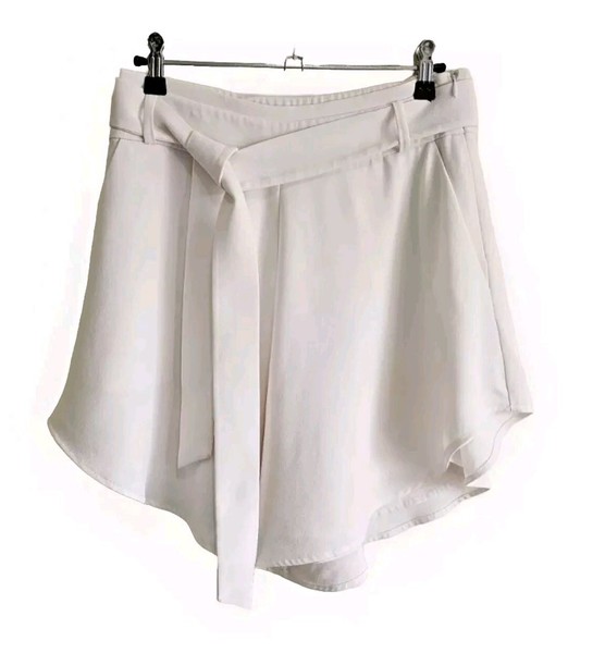 Country Road White Dress Shorts Size 4