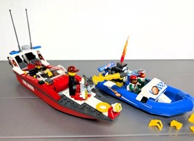 LEGO 60005 City Fire Boat with Minifigs Firefighter Set