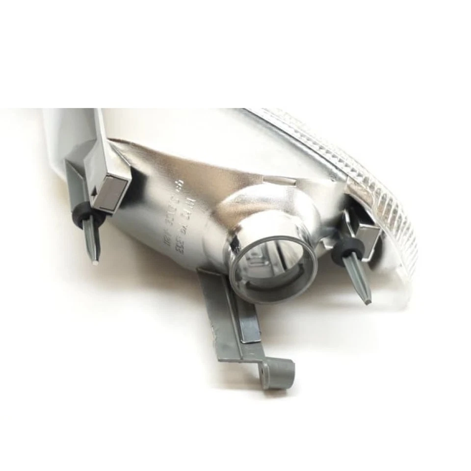 MB2530101 Fits 1998-2004 Mercedes-Benz SLK230 Driver Side Front Signal Light - Image 3 of 4