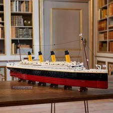 9090PCS Titanic Ship Building Blocks Model Bricks