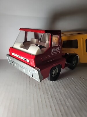 STRUCTO CAR HAULER SEMI TRUCK WITH TRAILER VINTAGE METAL TOY