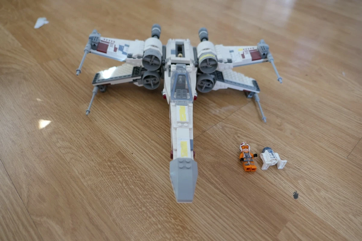 X wing lego 75218 2025