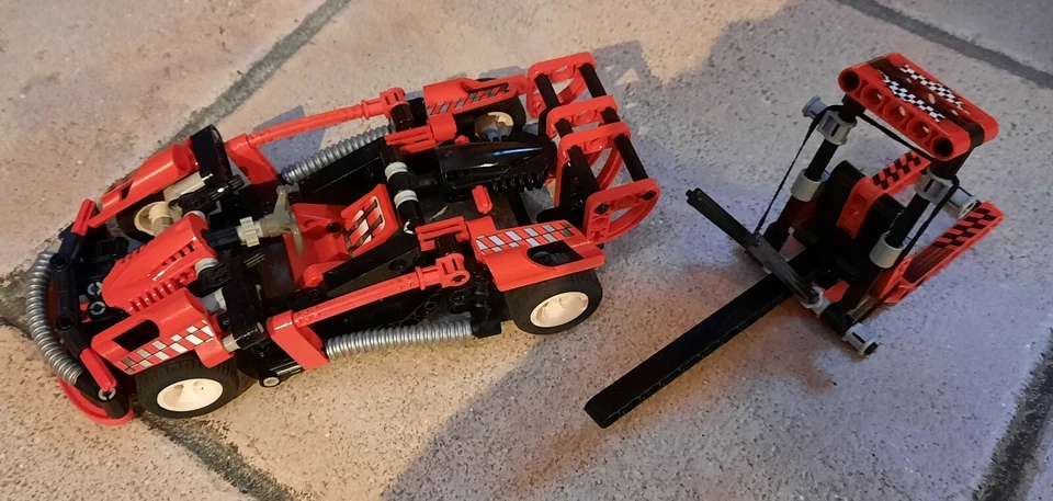 LEGO Technic 8242 Slammer Turbo, foto 2 di 5