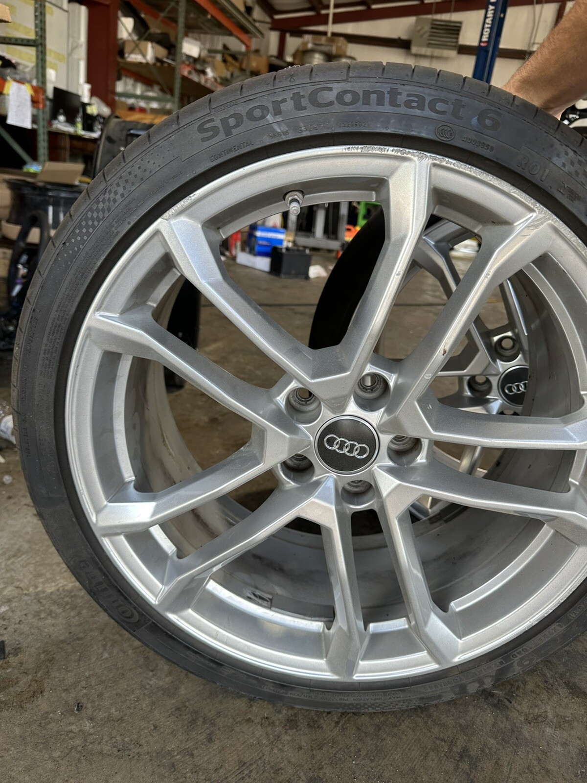 OEM Factory Audi R8 V8 V10 Wheels Tires Like New