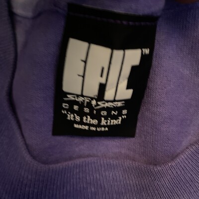 VTG EPIC SURF & SKATE It's the Kind Retro Tribal T-shirt Men L