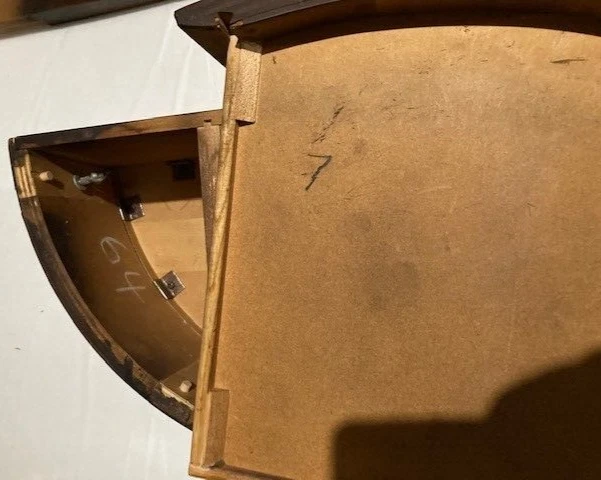 MESA CONSOLA HITCHCOCK CHAIR CO. "SUMNER" DEMILUNE DE COLECCIÓN ('68) (#647) ORIG. PROPIETARIO Foto 4 de 4