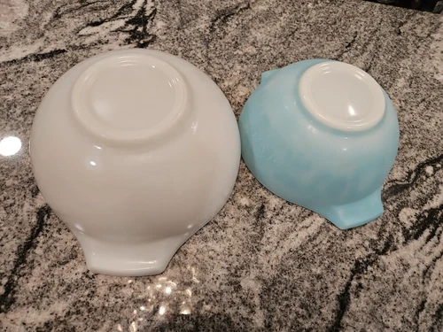 2 Vintage Pyrex #442/443 1.5/2.5 Qt  Cinderella Mixing Nesting Bowl 1969-1972
