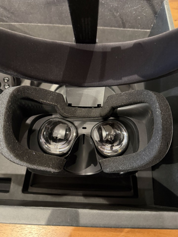 Oculus Rift S PC-Powered VR Headset, Full Set In Box | eBay