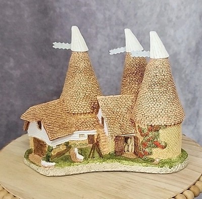 David Winter Triple Oast House Figurine Cottages  by John Hine 1981