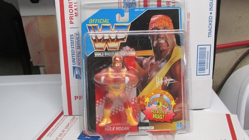WWF Hasbro Hulk Hogan #2 w/zolo case 1991 Wrestlin...